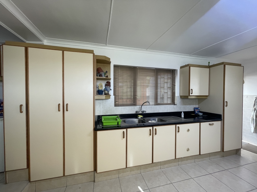 4 Bedroom Property for Sale in Saxilby Eastern Cape